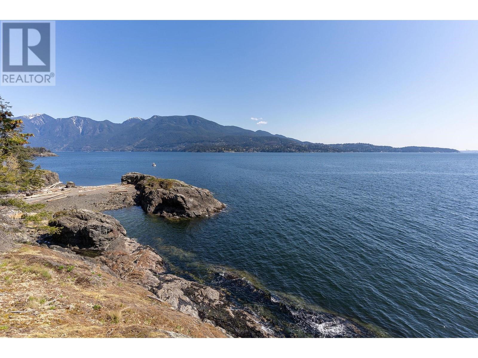 825 Hummingbird Lane, Bowen Island, British Columbia  V0N 1G1 - Photo 15 - R2875990
