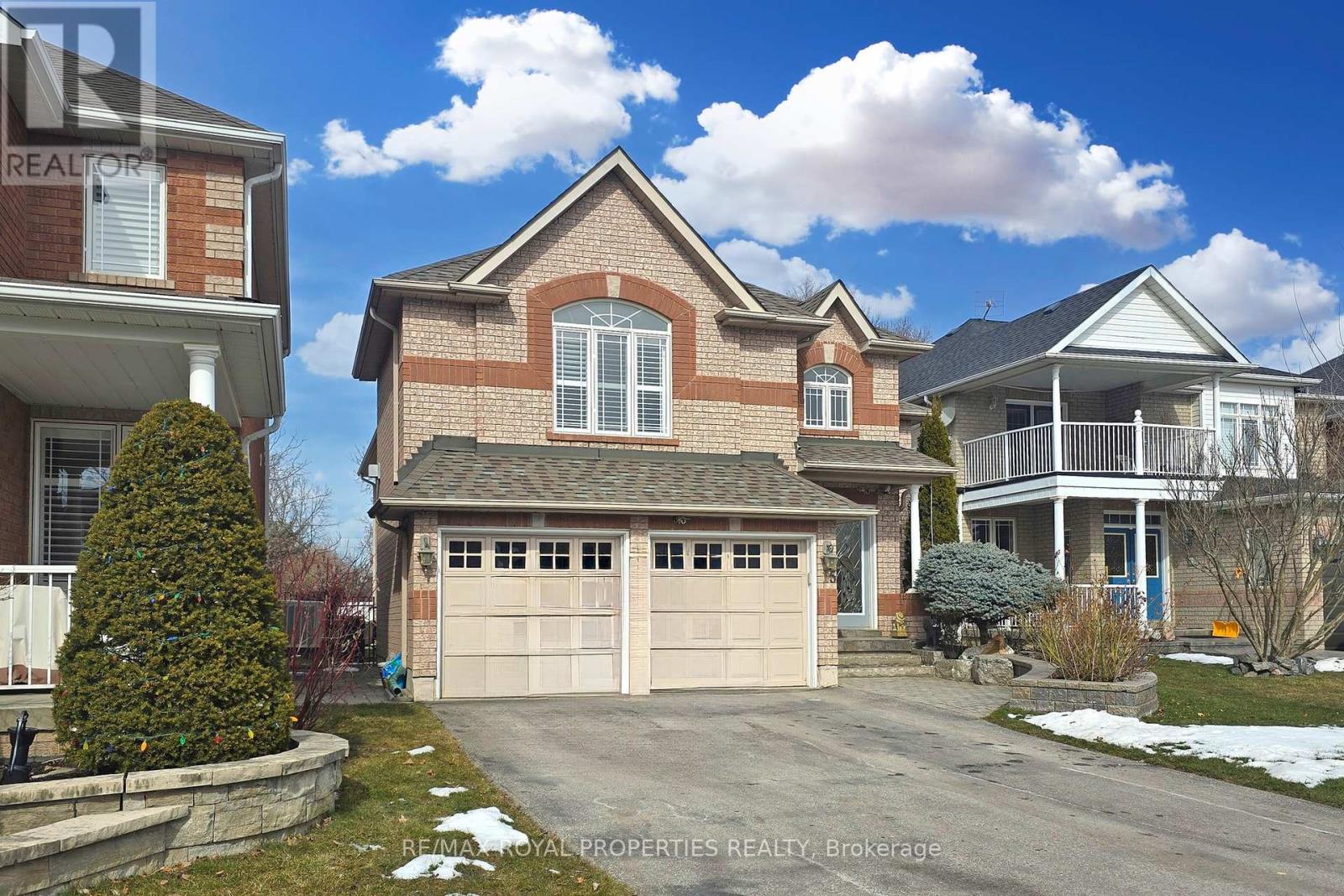 15 Wingarden Crt, Whitchurch-Stouffville, Ontario  M4A 1N1 - Photo 2 - N8277854