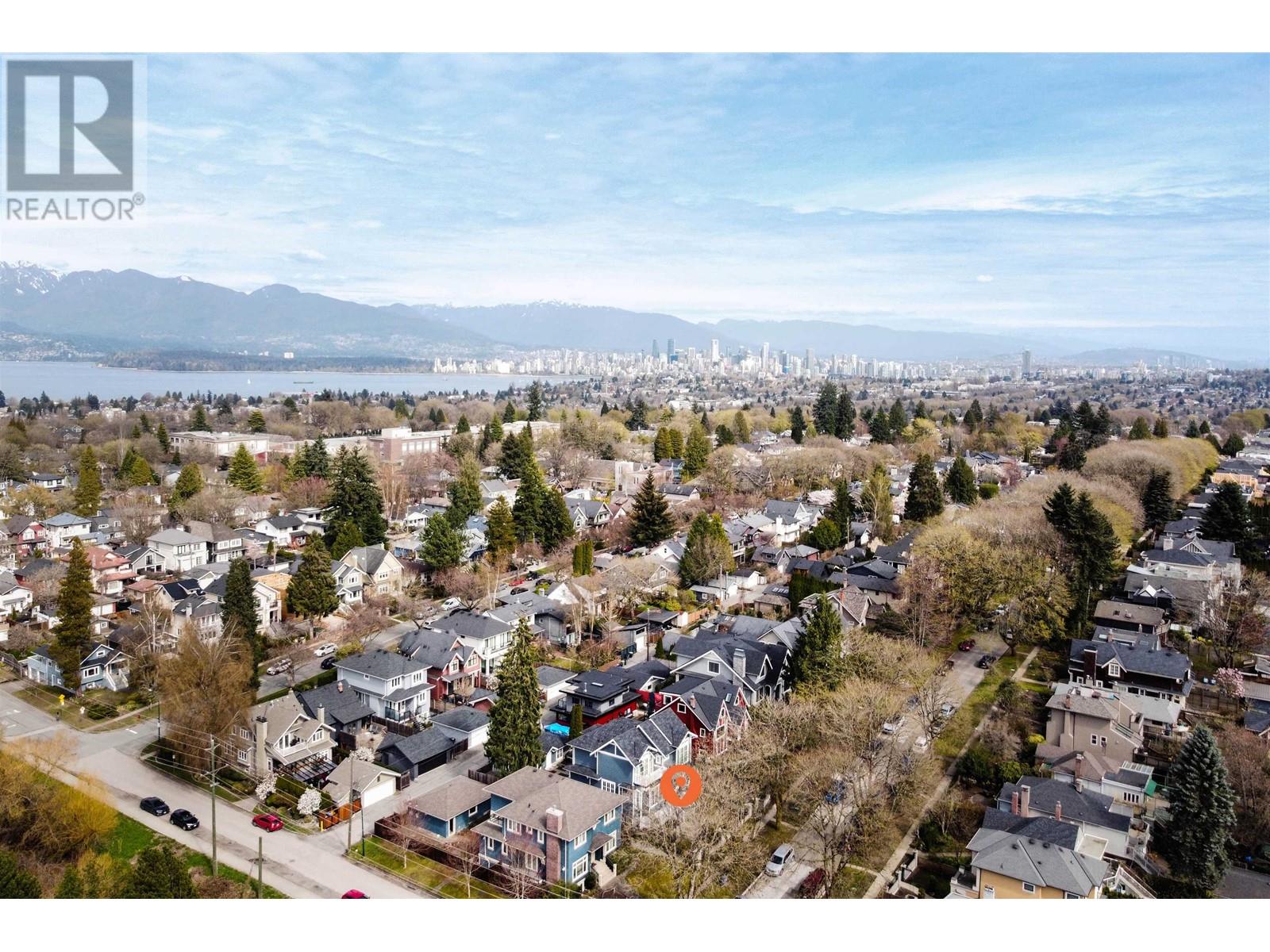 Listing Picture 38 of 39 : 4089 W 19TH AVENUE, Vancouver / 溫哥華 - 魯藝地產 Yvonne Lu Group - MLS Medallion Club Member