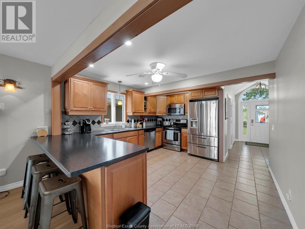 453 Lake Crest, Colchester South, Ontario  N0R 1G0 - Photo 6 - 24009809