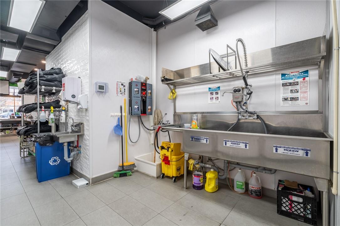 1009 King Street W, Hamilton, Ontario  L8S 1L3 - Photo 27 - H4192199