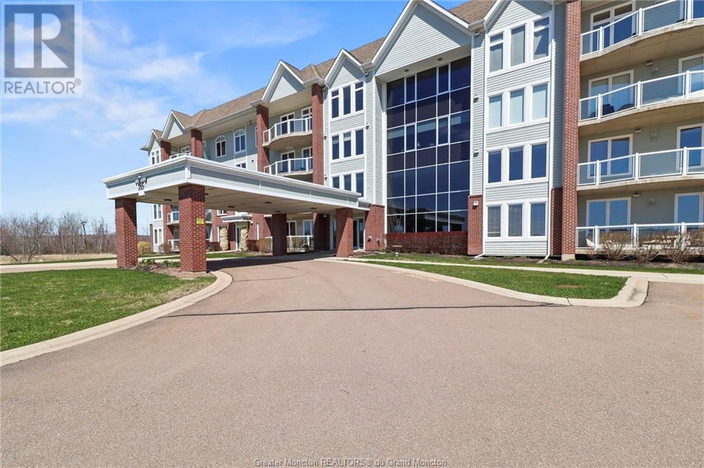 185 Royal Oaks Blvd Unit#108, Moncton, New Brunswick  E1H 2P7 - Photo 3 - M158966