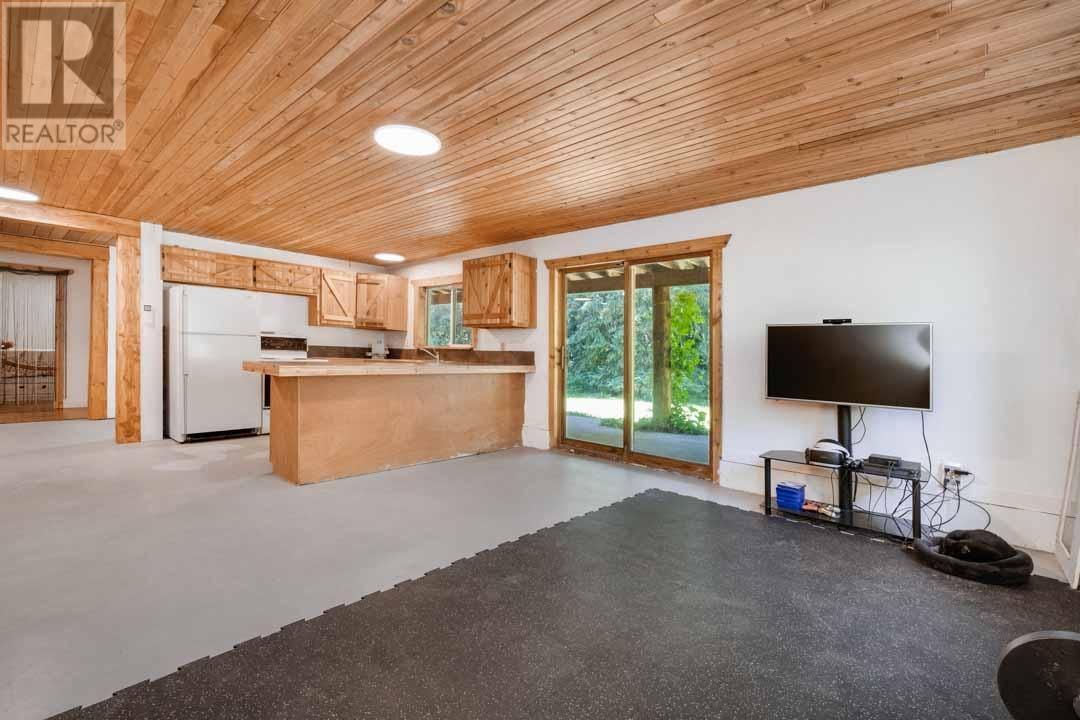 8240 Loakin Bear Cr Rd, Chase, British Columbia  V0E 1M2 - Photo 16 - 178046