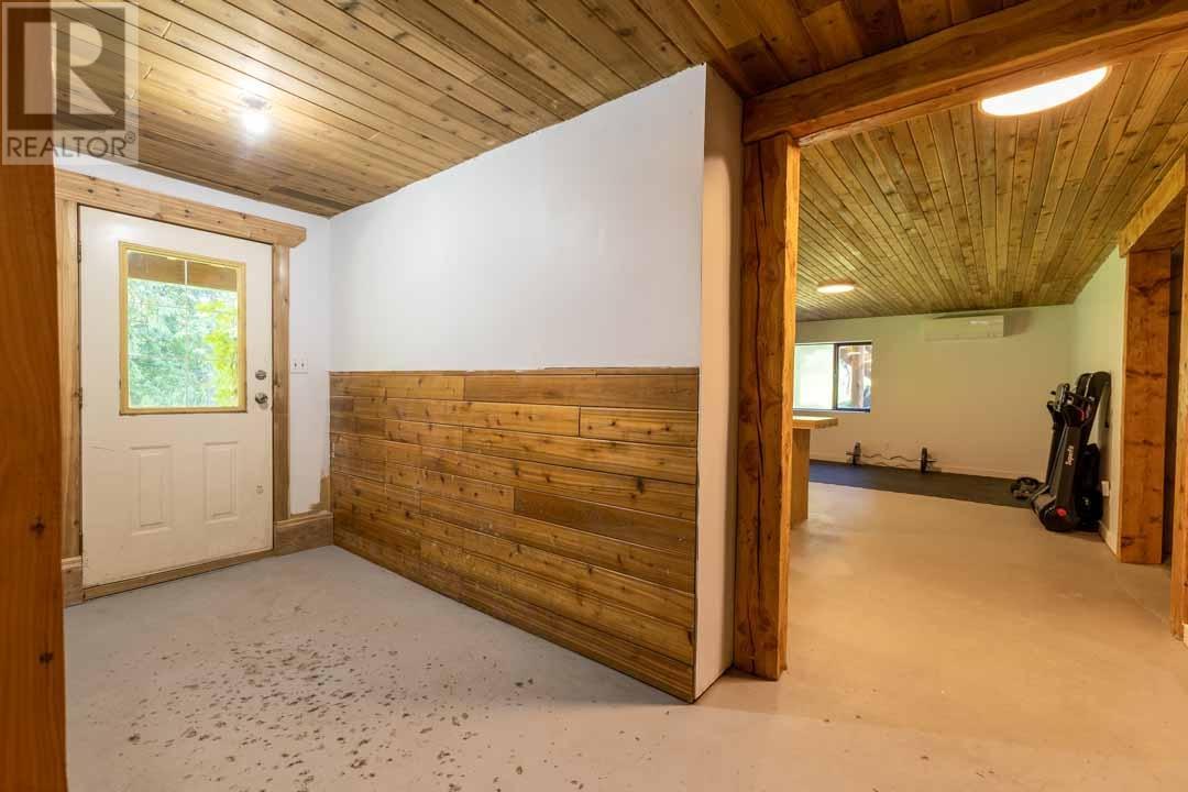 8240 Loakin Bear Cr Rd, Chase, British Columbia  V0E 1M2 - Photo 22 - 178046