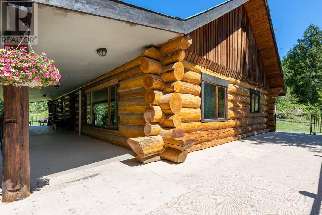 8240 Loakin Bear Cr Rd, Chase, British Columbia  V0E 1M2 - Photo 25 - 178046