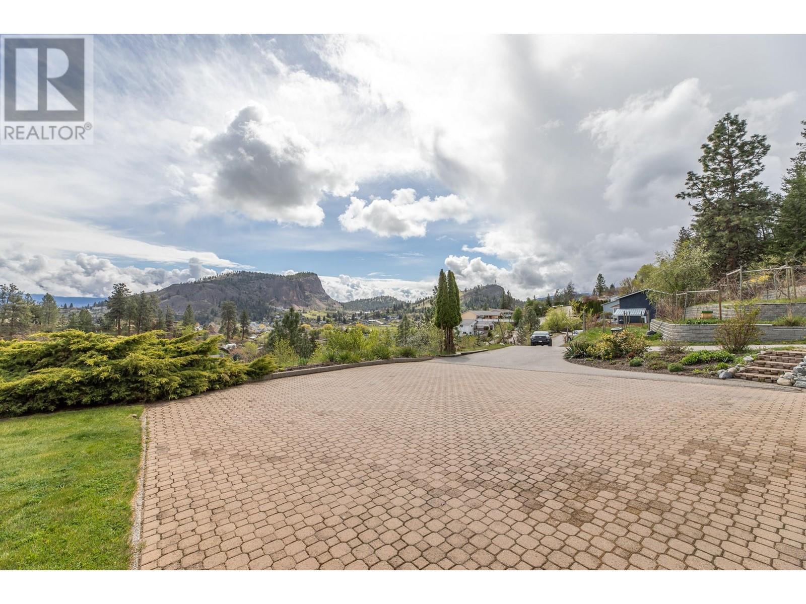 12600 Taylor Place Summerland