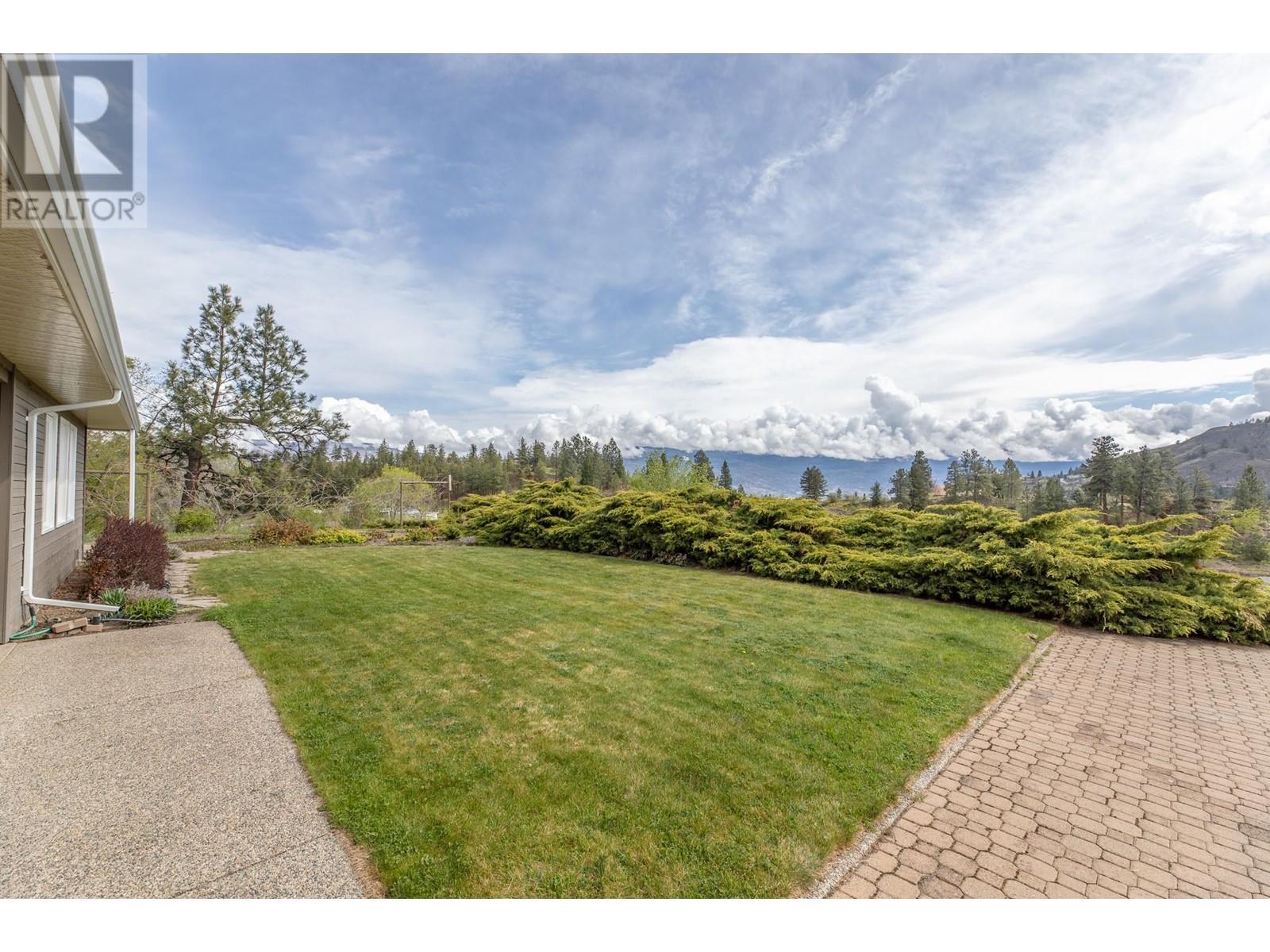 12600 Taylor Place Summerland Photo 39