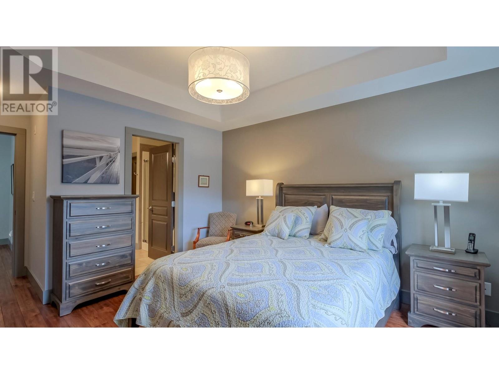 250 WATERFORD Avenue Unit# 203 