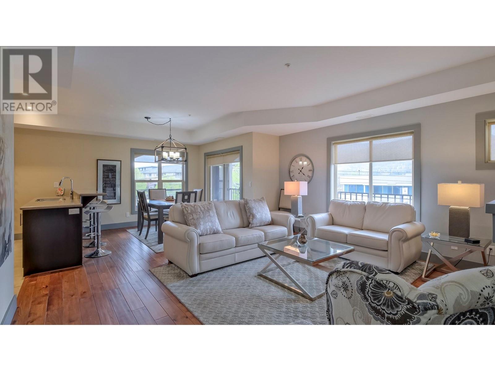 250 WATERFORD Avenue Unit# 203 
