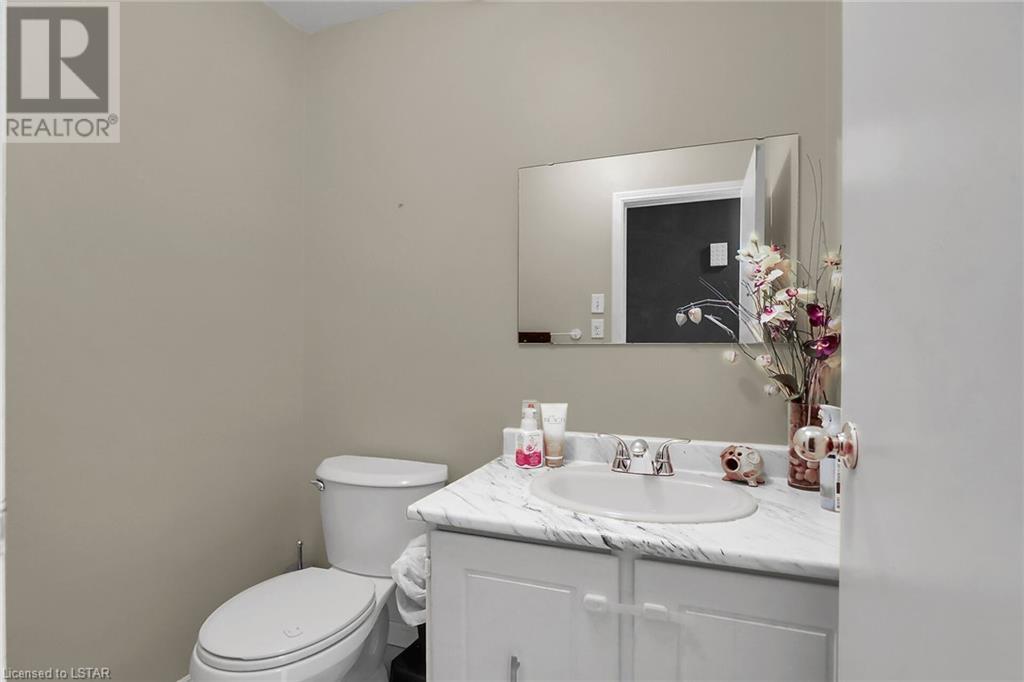 4 Concord Crescent, London, Ontario  N6G 3H6 - Photo 17 - 40579333