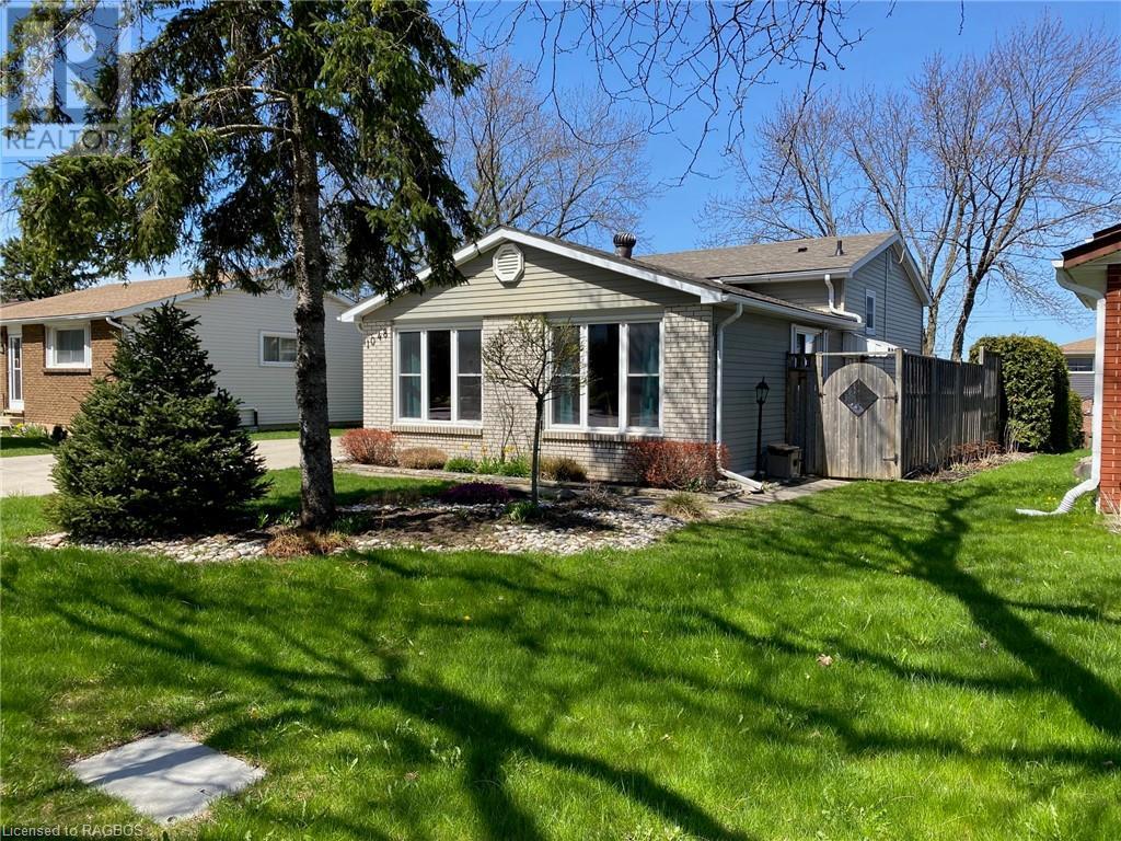 1048 10TH Street, Owen Sound, 4 Bedrooms Bedrooms, ,2 BathroomsBathrooms,Single Family,For Sale,10TH,40579500