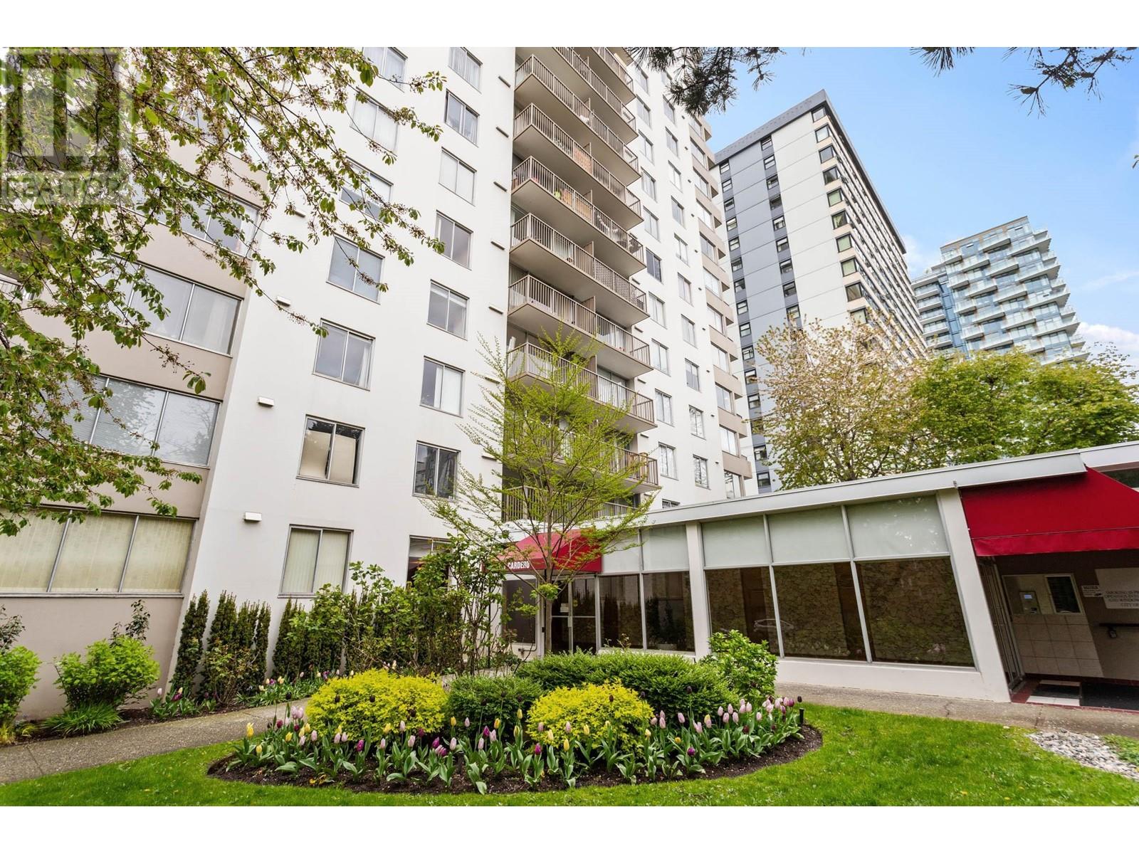 Listing Picture 2 of 33 : 1004 1251 CARDERO STREET, Vancouver / 溫哥華 - 魯藝地產 Yvonne Lu Group - MLS Medallion Club Member
