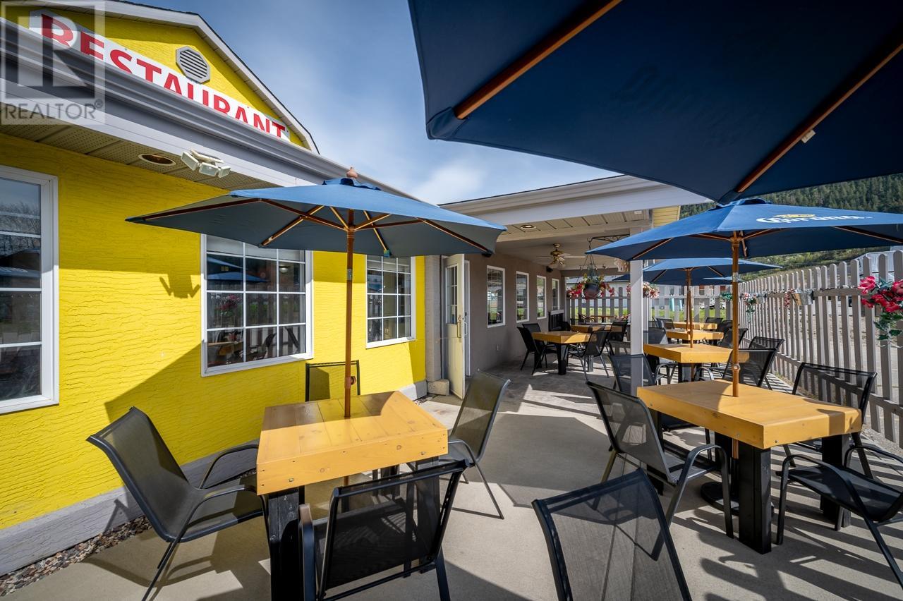 333 Shuswap Ave, Chase, British Columbia    - Photo 2 - 178141