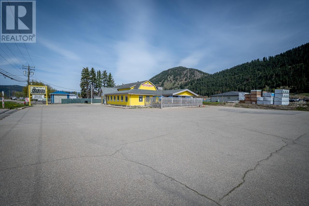 333 Shuswap Ave, Chase, British Columbia    - Photo 37 - 178141