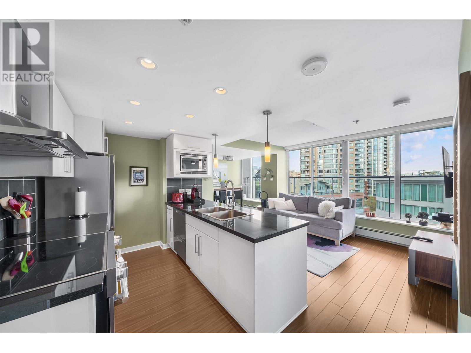 807 633 Abbott Street, Vancouver, British Columbia  V6B 0J3 - Photo 2 - R2876594