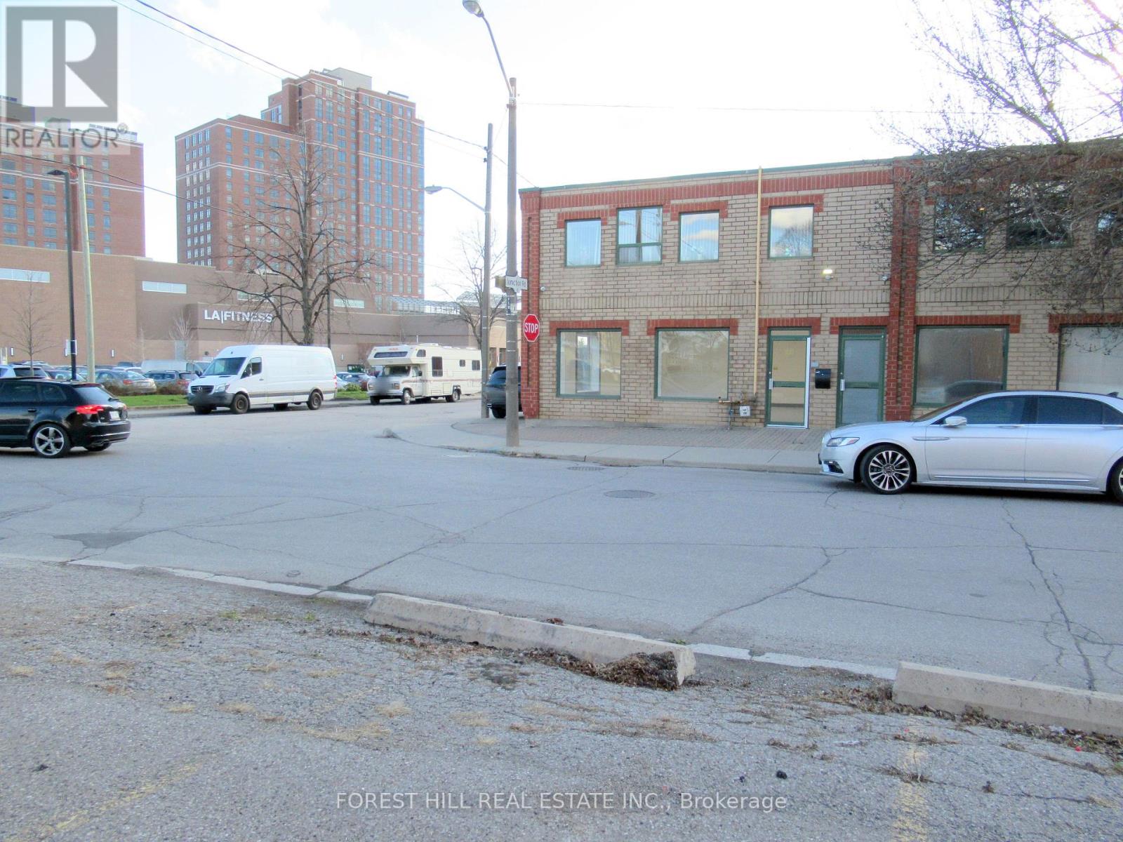 Unit 1 - 26 Cawthra Avenue, Toronto, Ontario  M6N 5B3 - Photo 1 - W8287378