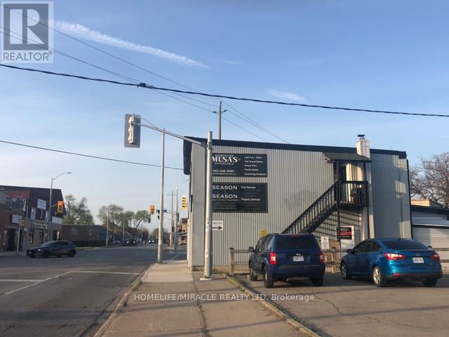 90 Niagara St, St. Catharines, Ontario  L2R 4L2 - Photo 2 - X8279868