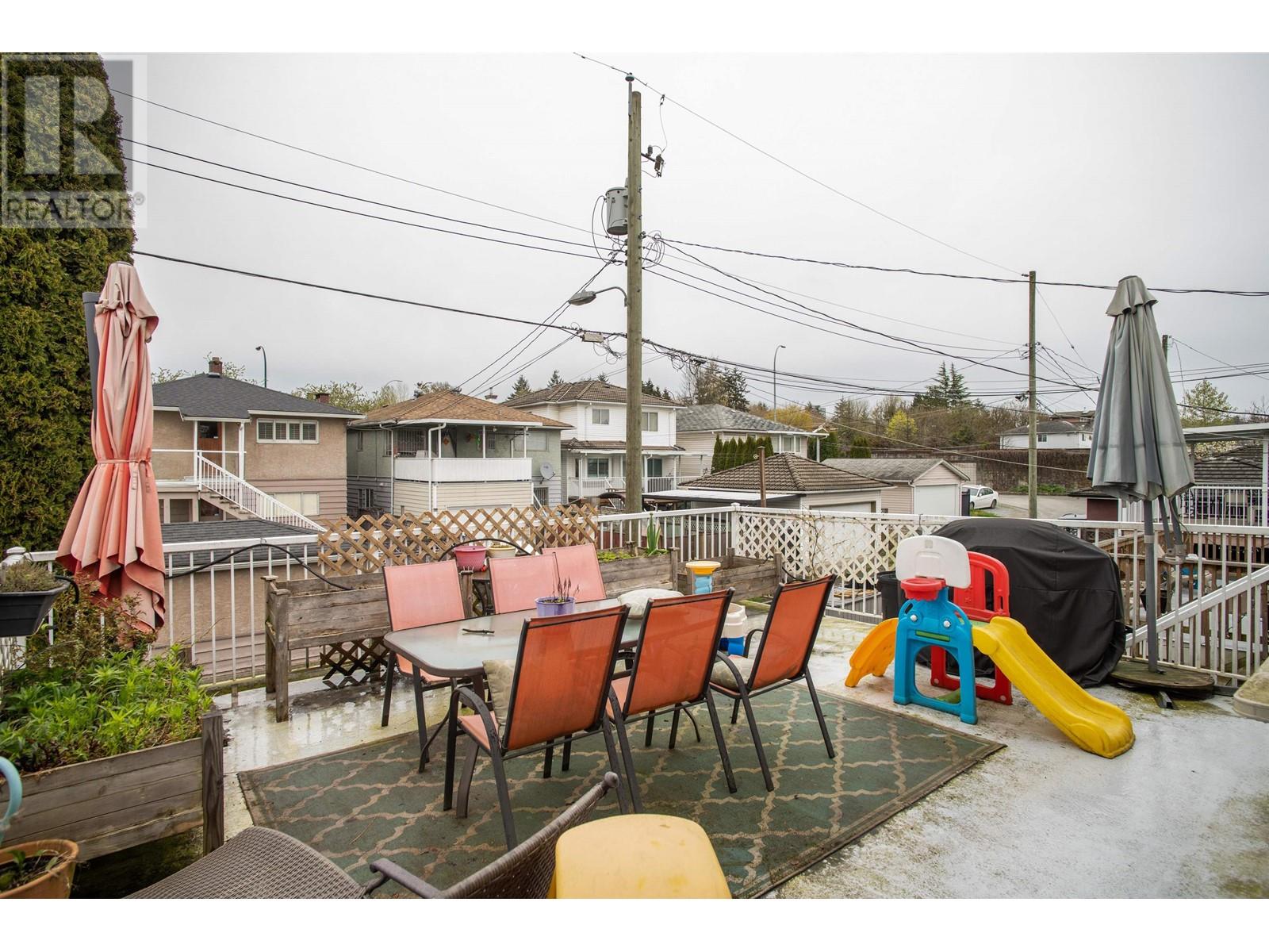 Listing Picture 11 of 11 : 3367 WILLIAM STREET, Vancouver / 溫哥華 - 魯藝地產 Yvonne Lu Group - MLS Medallion Club Member