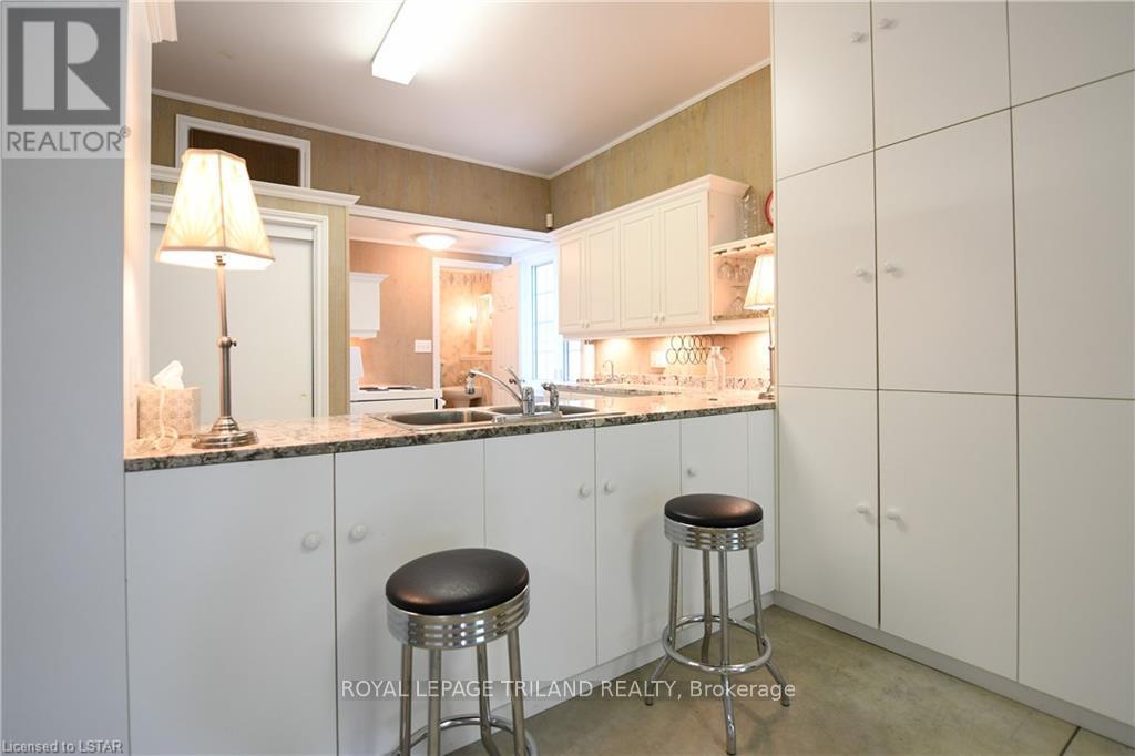 9255 Old Street Line, Chatham-Kent, Ontario  N0P 1A0 - Photo 37 - X8284498