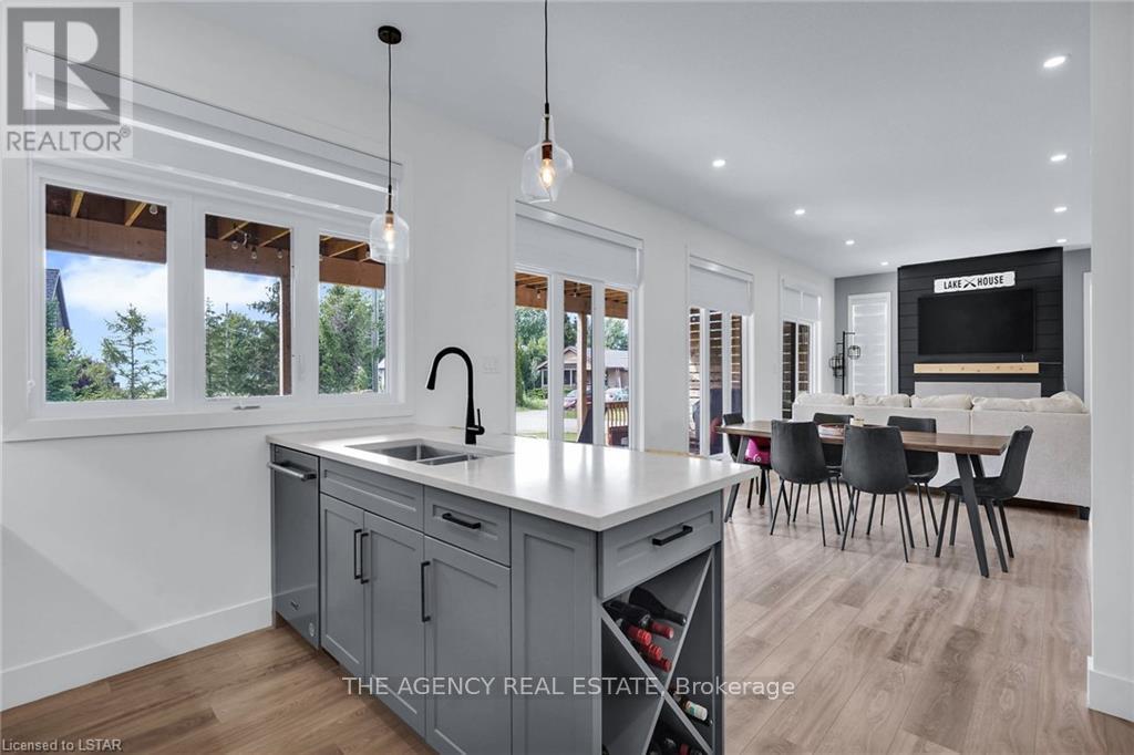 33977 Kildeer Dr, Bluewater, Ontario  N0M 1N0 - Photo 11 - X8285224