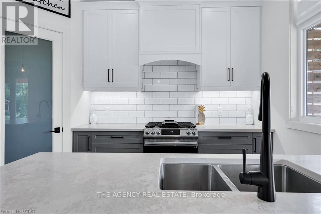 33977 Kildeer Dr, Bluewater, Ontario  N0M 1N0 - Photo 9 - X8285224