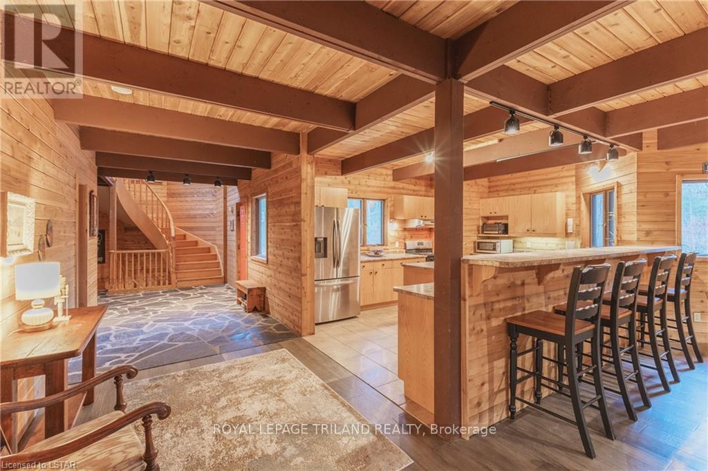 10198 Red Pine Rd Rd, Lambton Shores, Ontario  N0M 1T0 - Photo 15 - X8285336