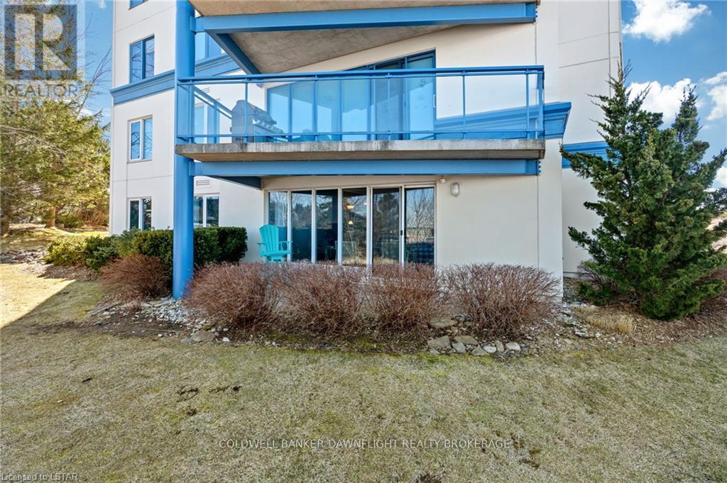 #101 -9 Pine St, Lambton Shores, Ontario  N0M 1T0 - Photo 40 - X8285398