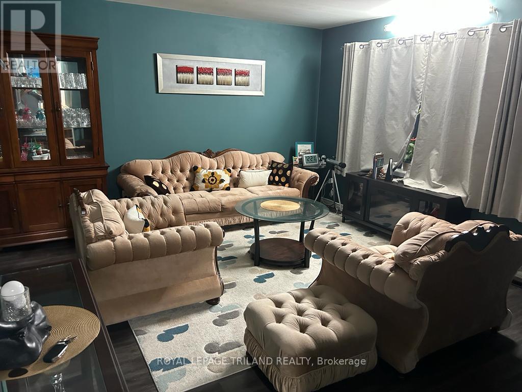 137 Baffin Rd, London, Ontario  N5V 1G1 - Photo 2 - X8288740