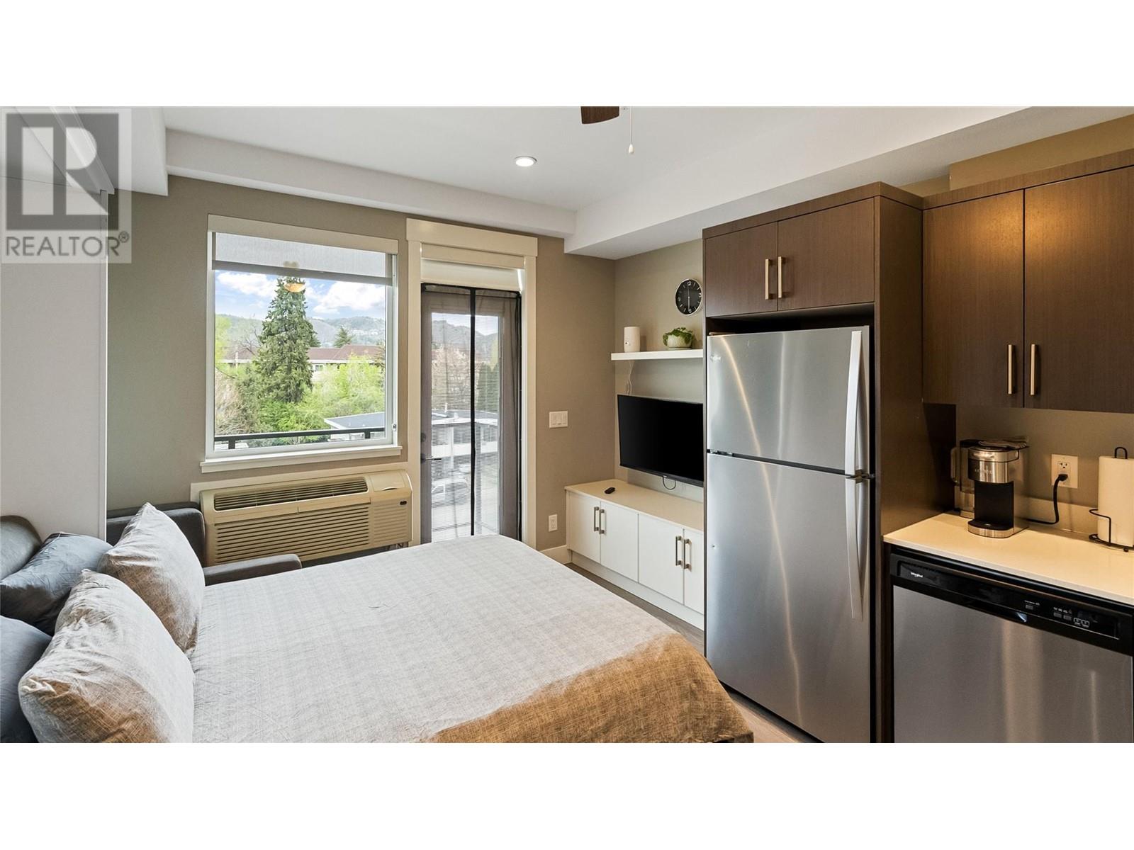 925 Leon Avenue E Unit# 412 Kelowna