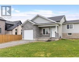 4 IVY Crescent 558 - Confederation Heights