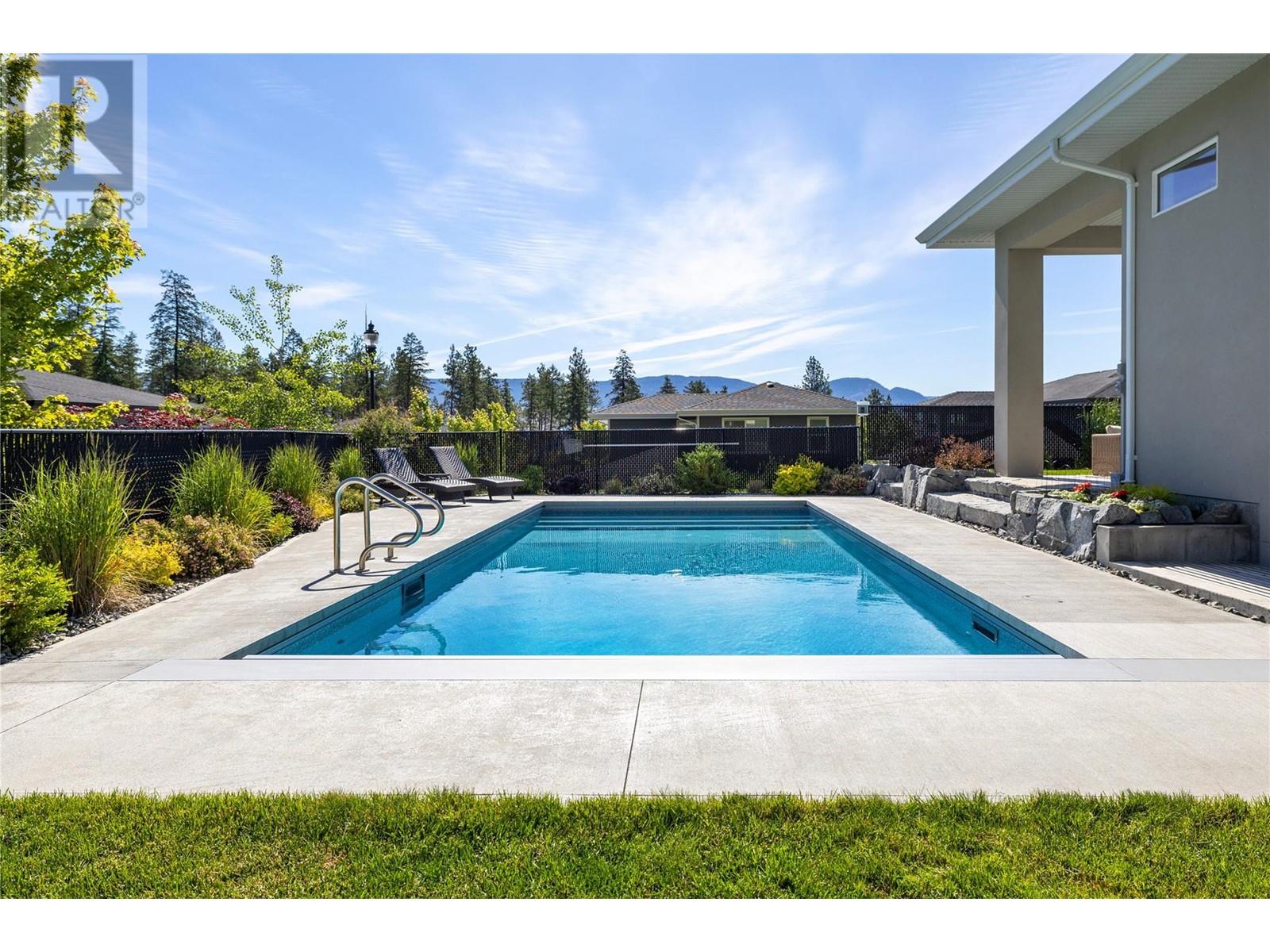 99 Forest Edge Place Kelowna