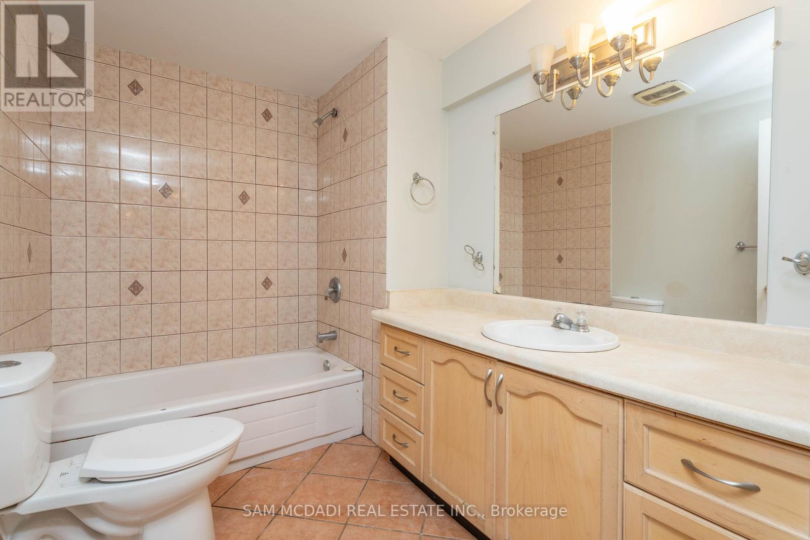 5914 Long Valley Road, Mississauga, Ontario  L5M 6J6 - Photo 33 - W8289650