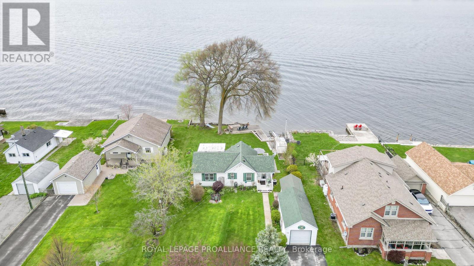 34 RIDLEY ST, prince edward county, Ontario