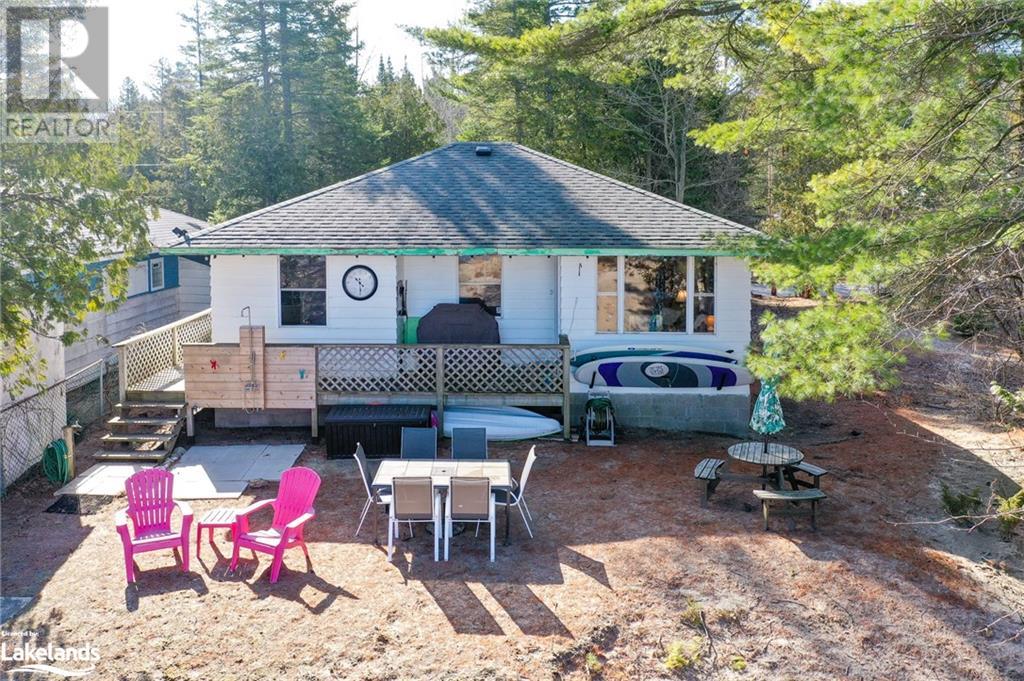 1584 SHORE Lane, WASAGA BEACH, Ontario One Percent Realty Ltd