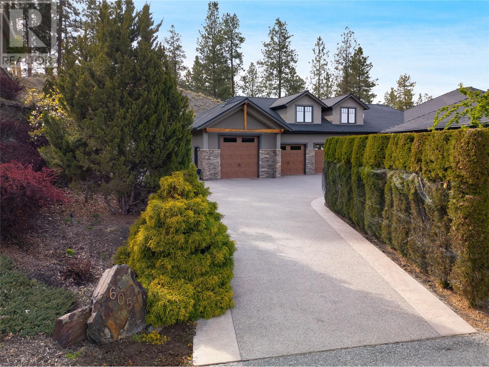 605 ALMANDINE Court Kelowna