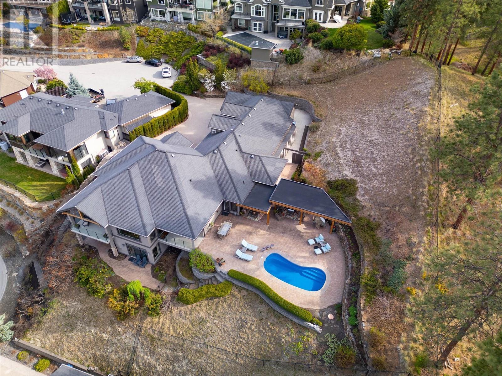 605 ALMANDINE Court Kelowna