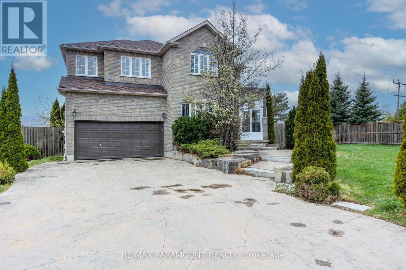 12 Hill Street, Collingwood, Ontario  L9Y 0A7 - Photo 1 - S8290244