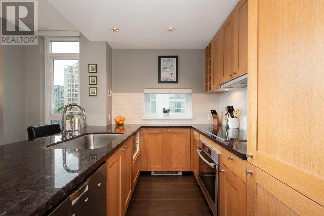Listing Picture 7 of 21 : 1808 821 CAMBIE STREET, Vancouver / 溫哥華 - 魯藝地產 Yvonne Lu Group - MLS Medallion Club Member