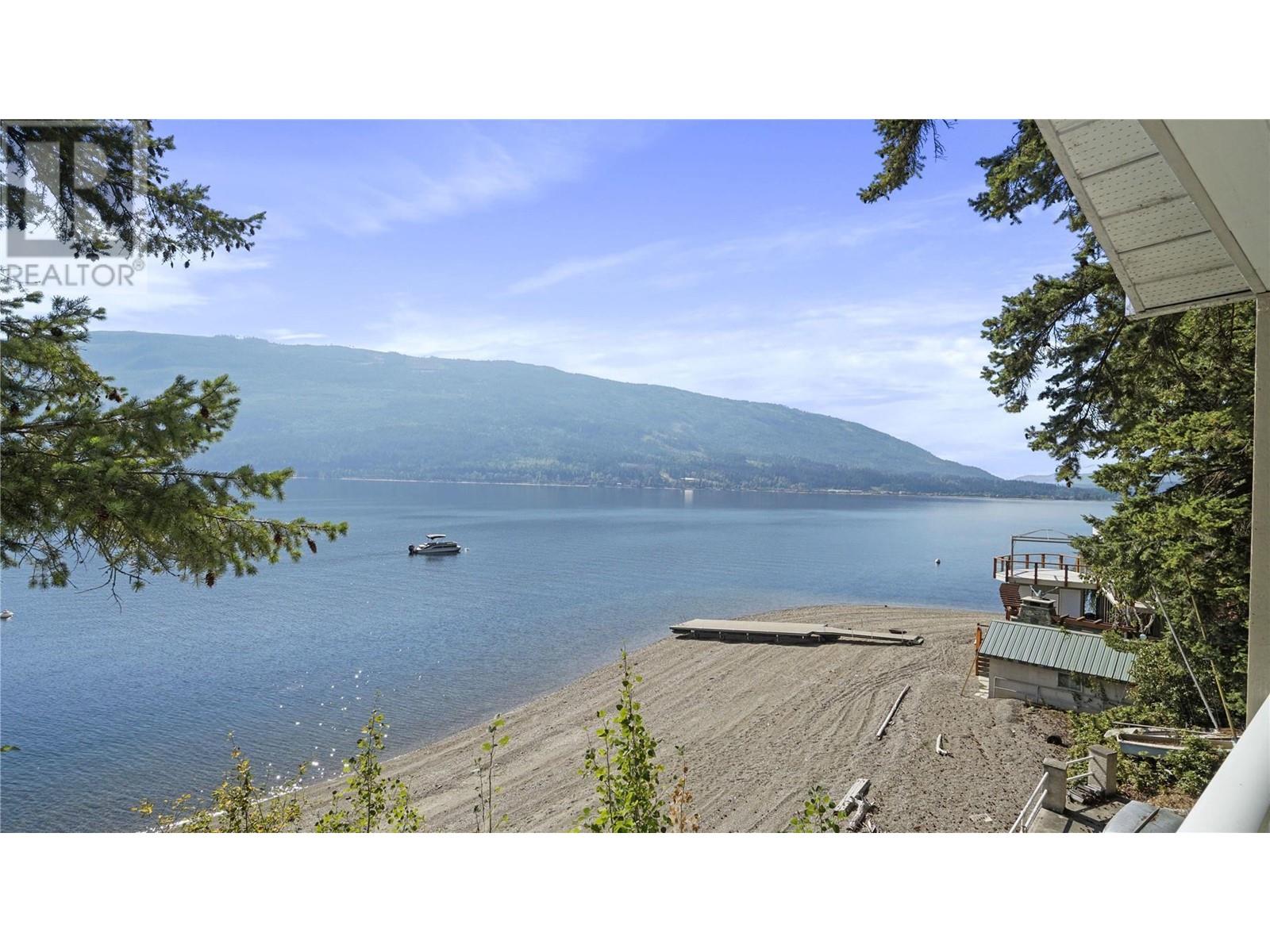 4746 Sunnybrae Canoe Point Road, Tappen, British Columbia  V0E 2X1 - Photo 70 - 10307693