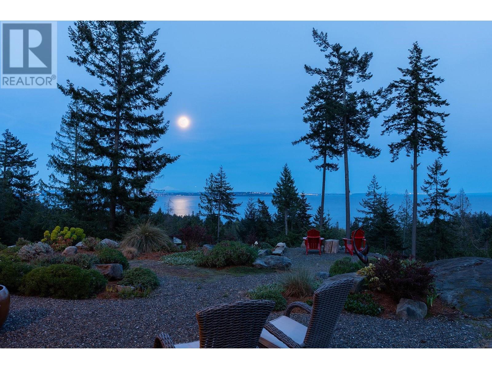 1004 Cowan Point Drive, Bowen Island, British Columbia  V0N 1G2 - Photo 3 - R2877239