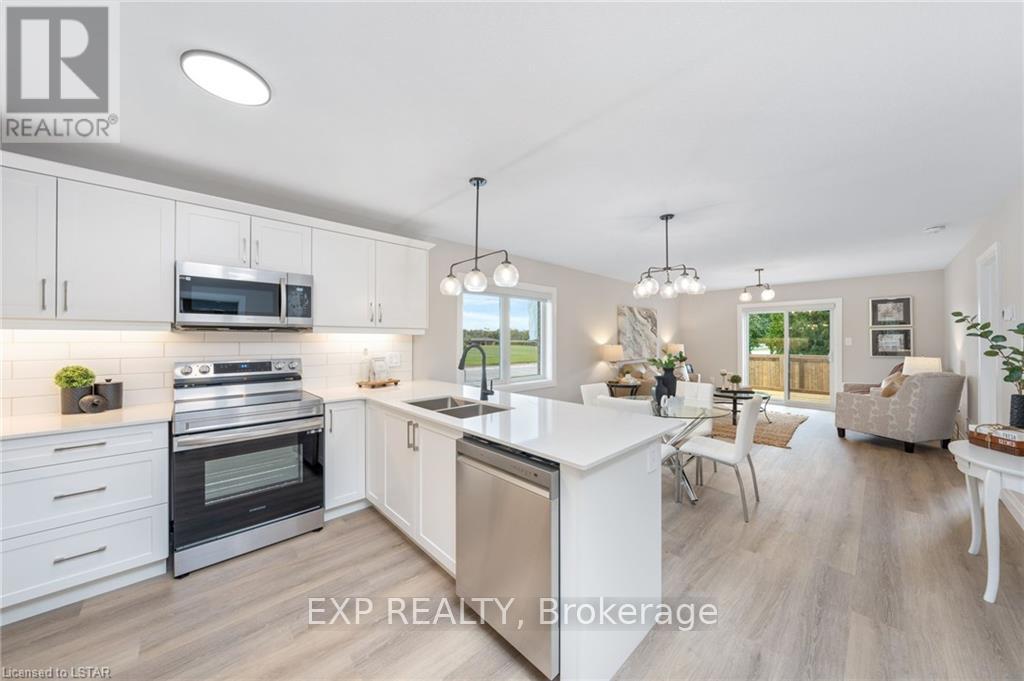 #14 -214 St Clair Blvd, St. Clair, Ontario  N0N 1G0 - Photo 9 - X8287086