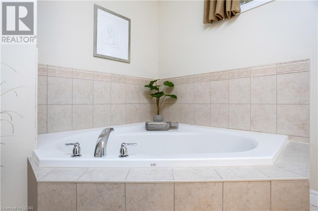 6 Atto Drive, Guelph, Ontario  N1E 0E4 - Photo 34 - 40568410