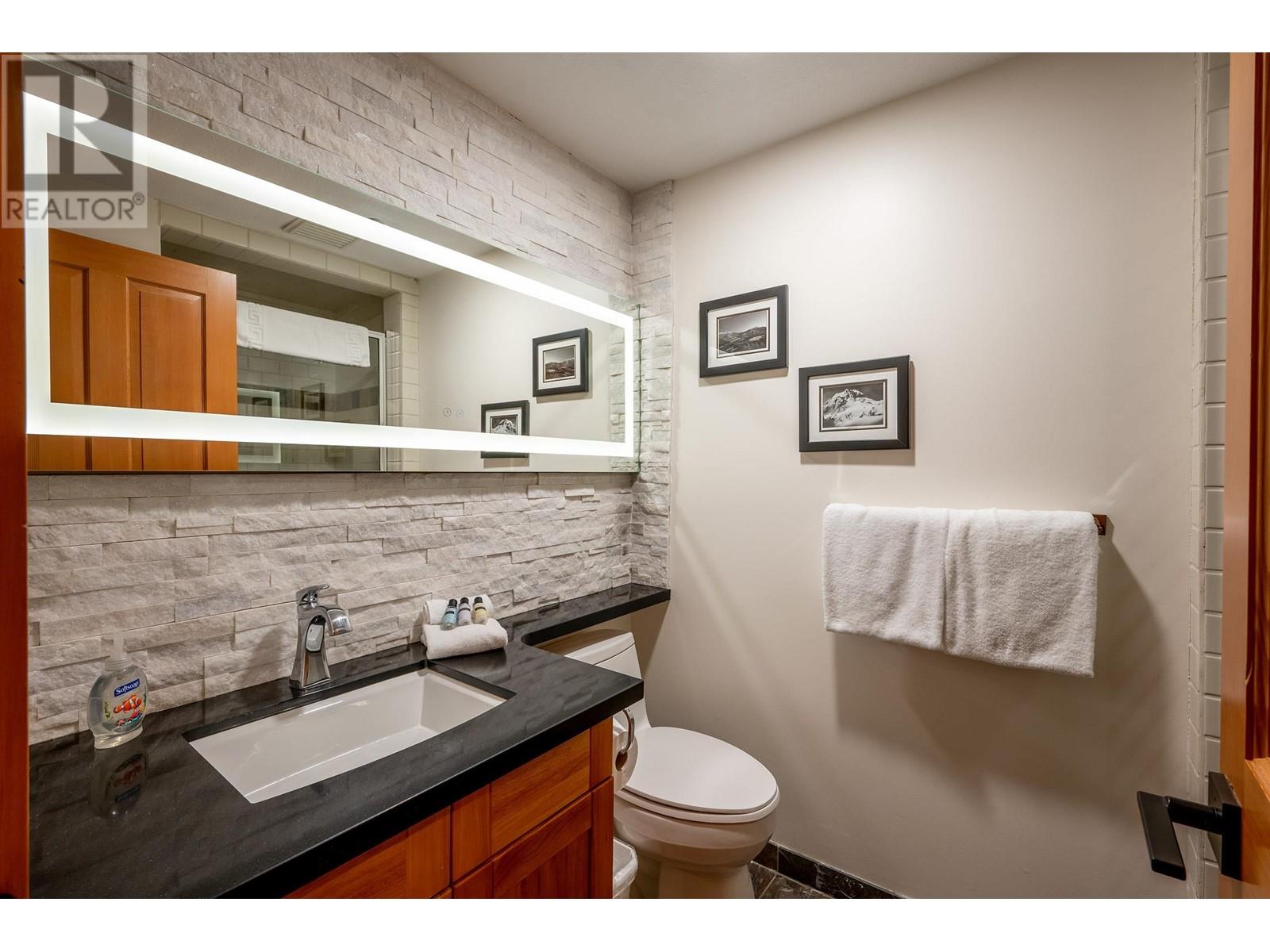 219/220 4905 Spearhead Place, Whistler, British Columbia  V0N 1B4 - Photo 13 - R2877391