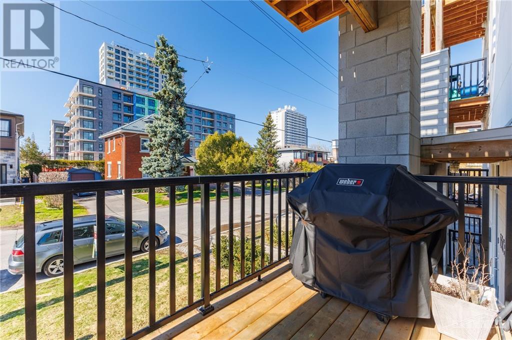 1308 THAMES STREET UNIT#202 Ottawa