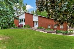 1311 Fiddlers Green Road, Ancaster, Ca