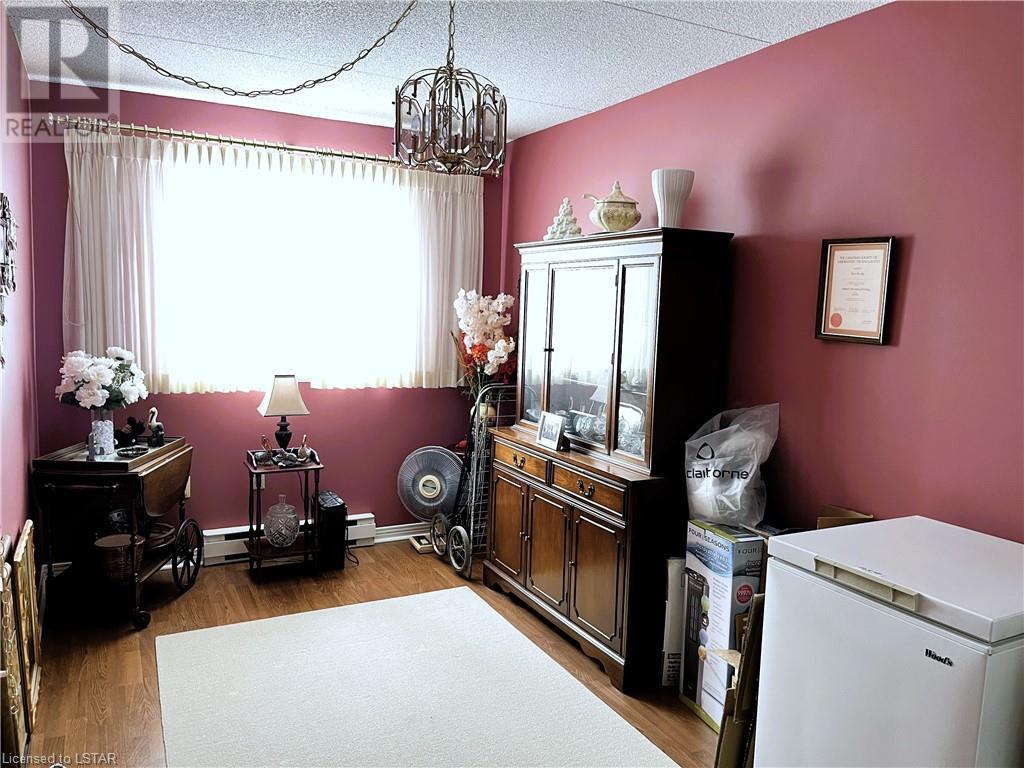 31 Victoria Street Unit# 403, Strathroy, Ontario  N7G 3Y4 - Photo 10 - 40567706