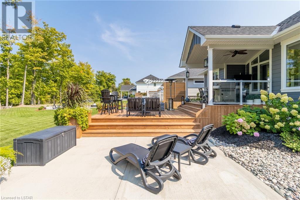 91 Gill Road, Grand Bend, Ontario  N0M 1T0 - Photo 41 - 40578301
