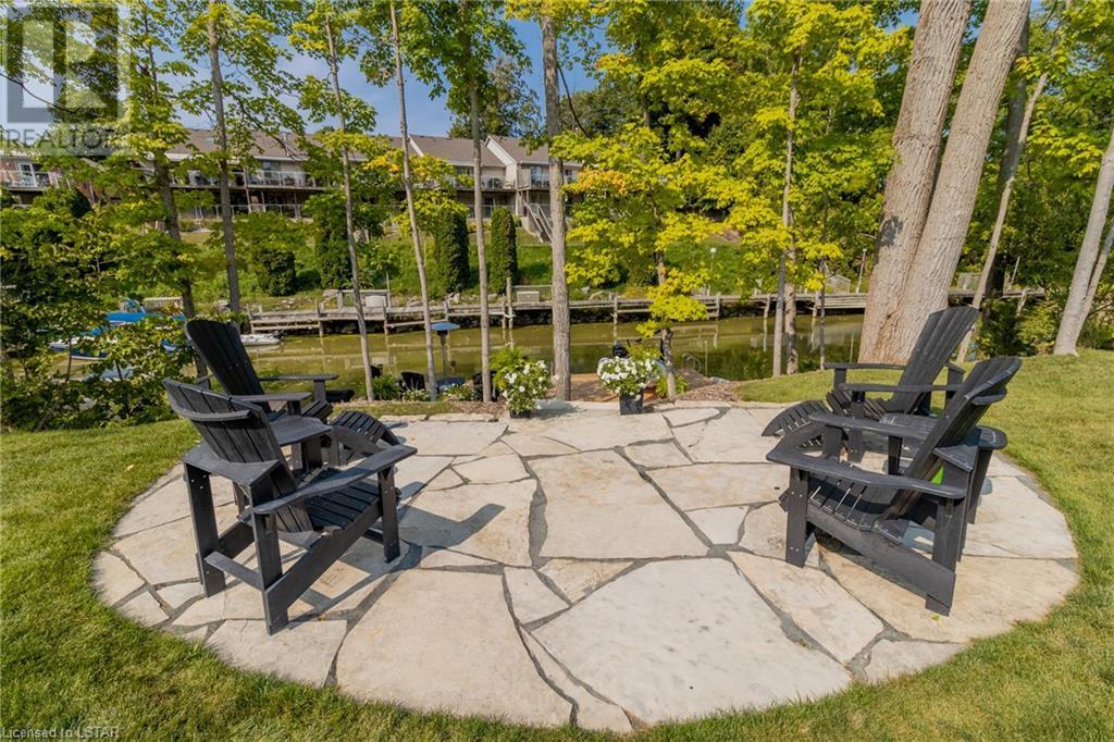 91 Gill Road, Grand Bend, Ontario  N0M 1T0 - Photo 46 - 40578301