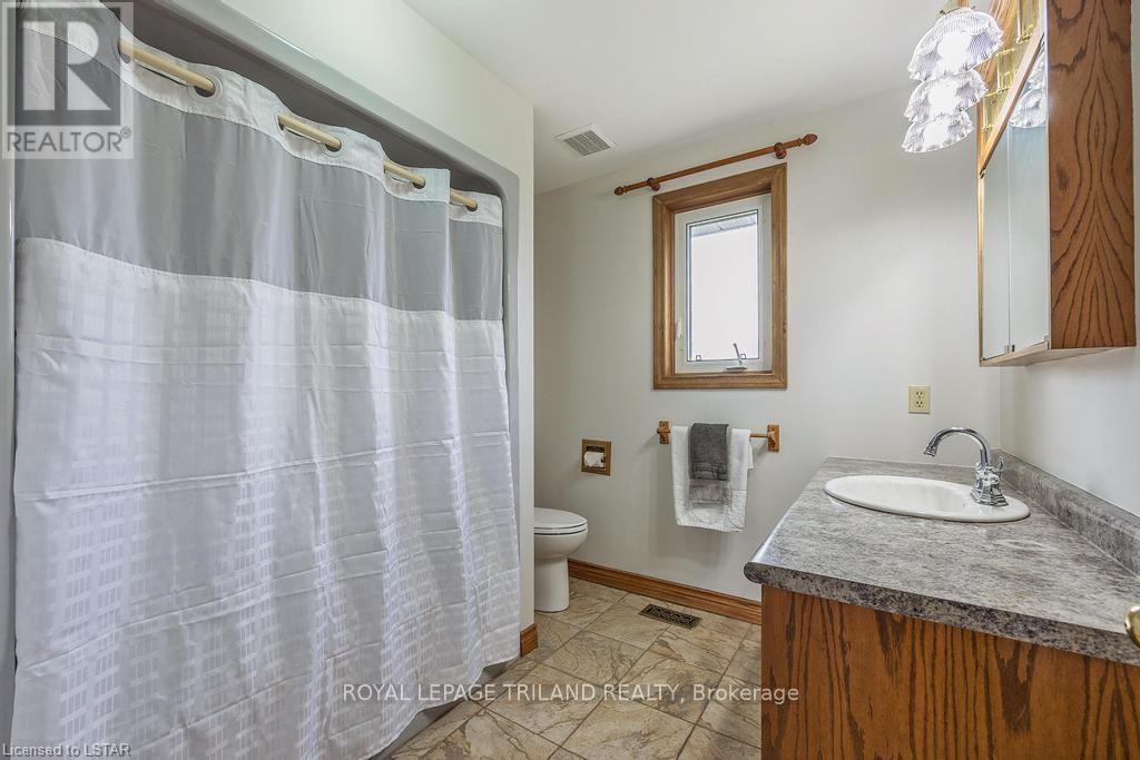 21217 Taits Road, Southwest Middlesex, Ontario  N0L 1M0 - Photo 17 - X8285760