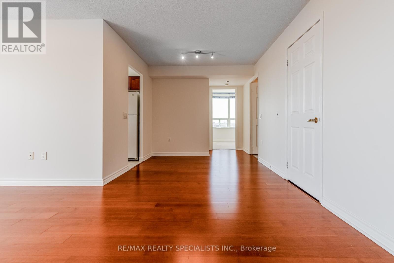 2011 - 55 Strathaven Drive W, Mississauga, Ontario  L5R 4G9 - Photo 12 - W8292616